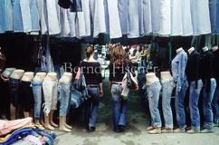 Altsdtadt Shkodra Markt Basar  - Zum Vergroessern klicken!