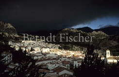 Grazalema Gewitterwolken - Zum Vergroessern klicken!