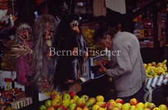 Altstadt Markt Verkaufsstand Obst - Zum Vergroessern klicken!