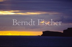 Felsenkste Meer Sonnenuntergang  - Zum Vergroessern klicken!