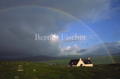 einsames Haus Farm Grasland Regenbogen - Zum Vergroessern klicken!